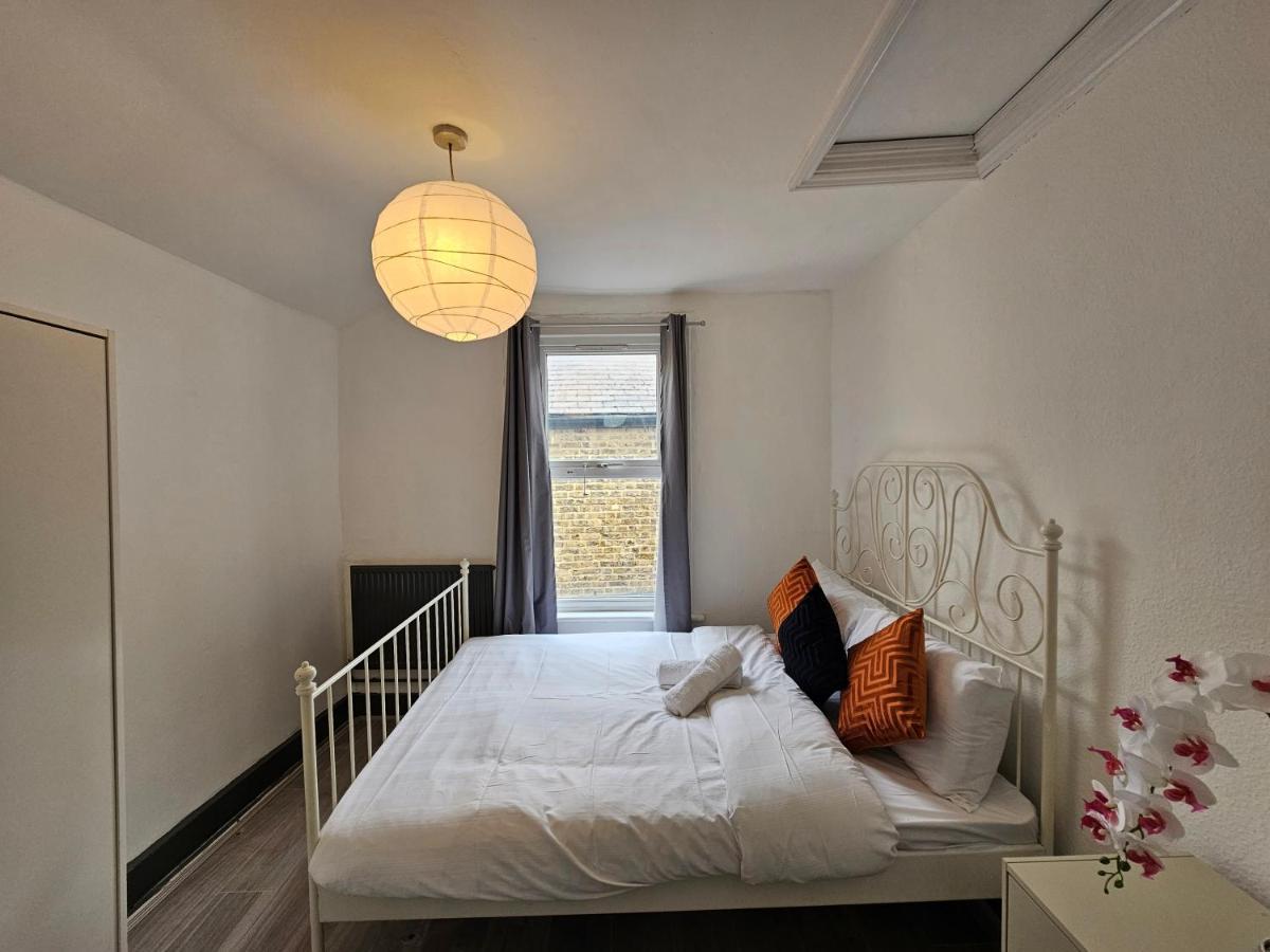 Family Room Near Queen Mary College لندن المظهر الخارجي الصورة