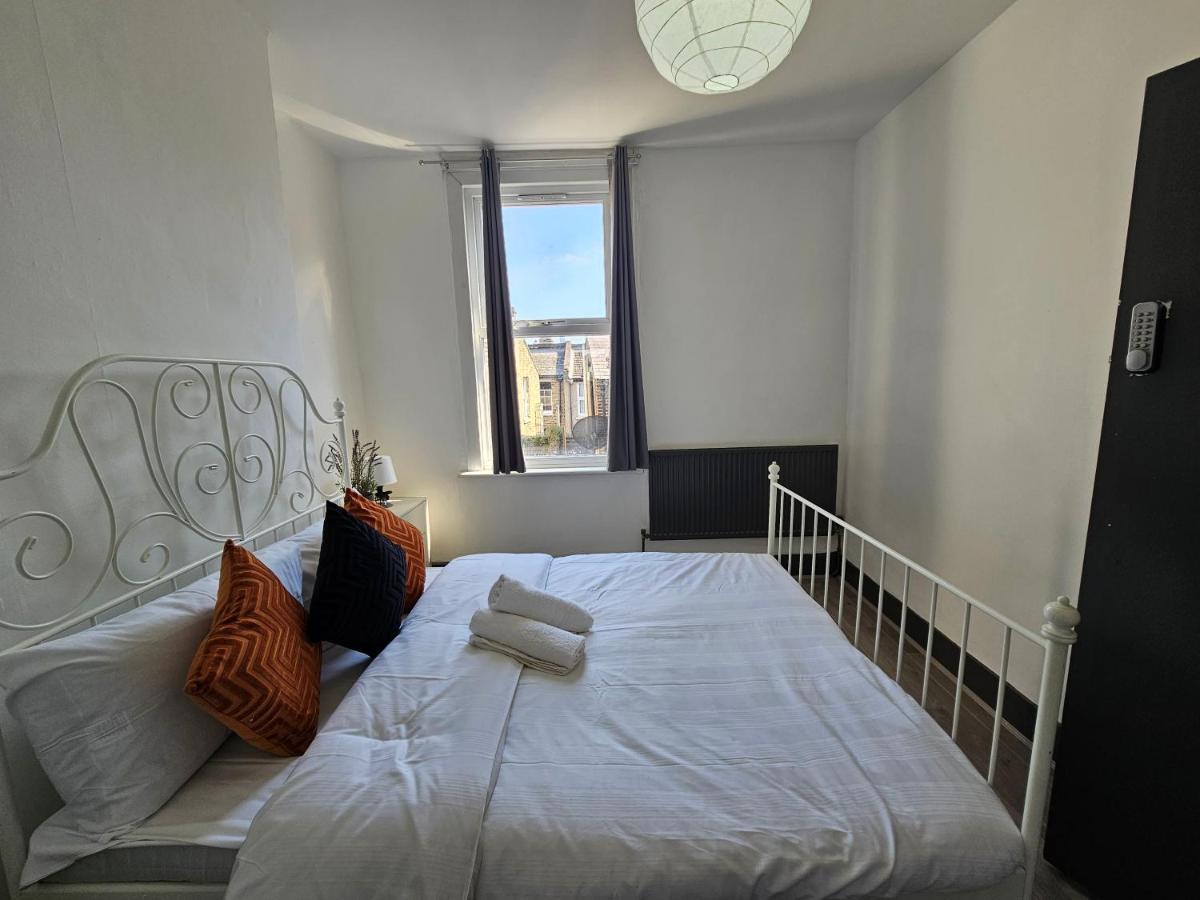 Family Room Near Queen Mary College لندن المظهر الخارجي الصورة