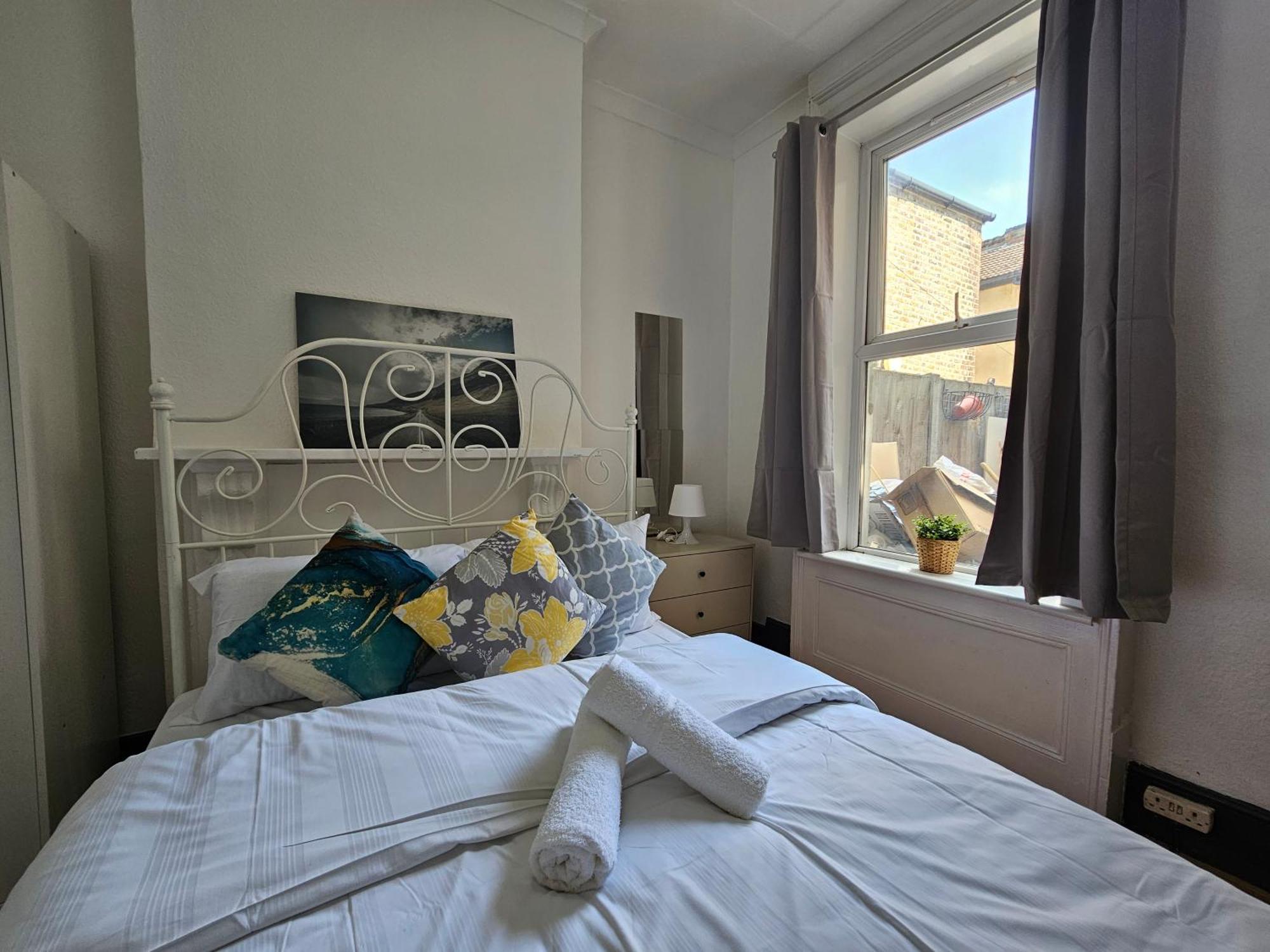 Family Room Near Queen Mary College لندن المظهر الخارجي الصورة