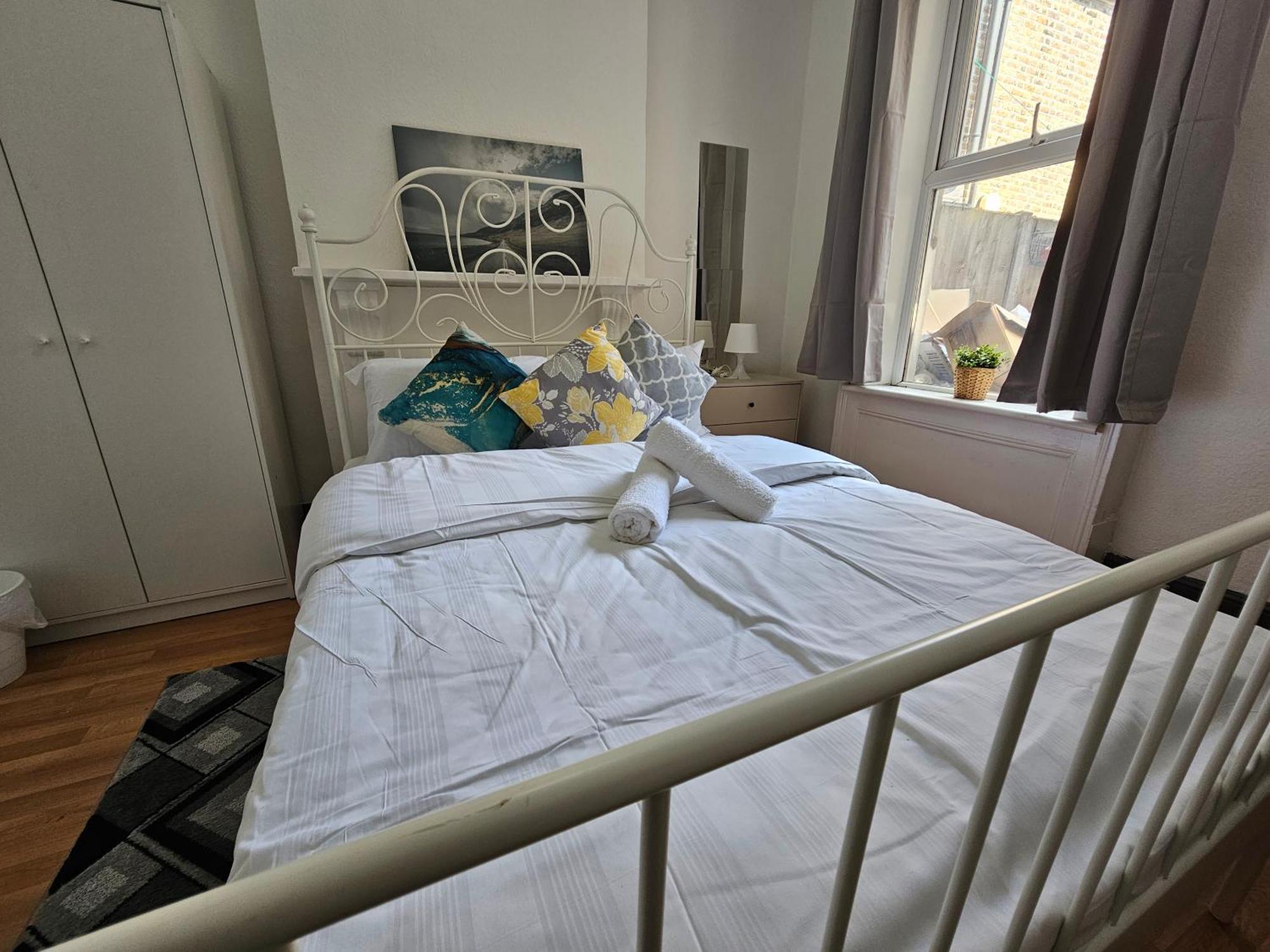 Family Room Near Queen Mary College لندن المظهر الخارجي الصورة